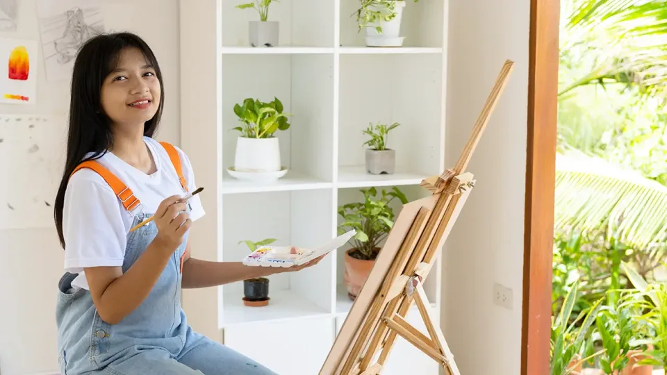 Trang trí màu khác vẽ tranh như thế nào?